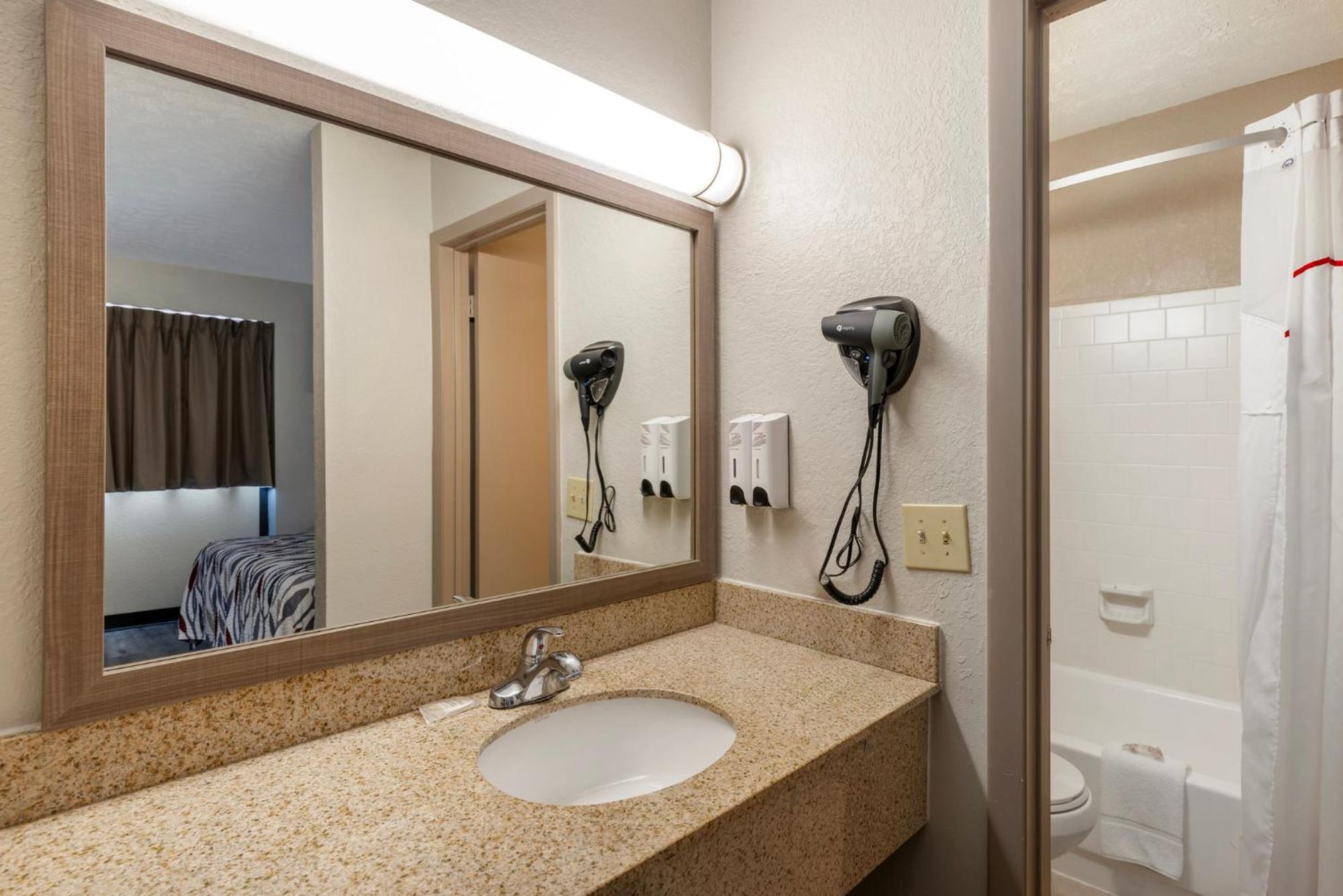 Red Roof Inn Doswell - Kings Dominion Екстер'єр фото